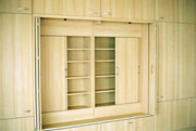  Lehrmittelschrank