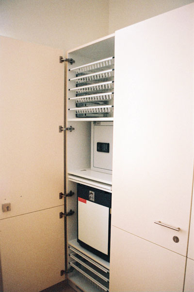 Möbel, Küchen für Krankenhäuser, Altenheime