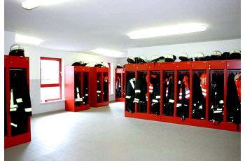 Lagerraum für Feuerwehruniformen